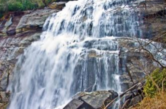 https://www-m.cnn.com/2018/07/05/us/north-carolina-waterfall-girl-drowns-trnd/index.html